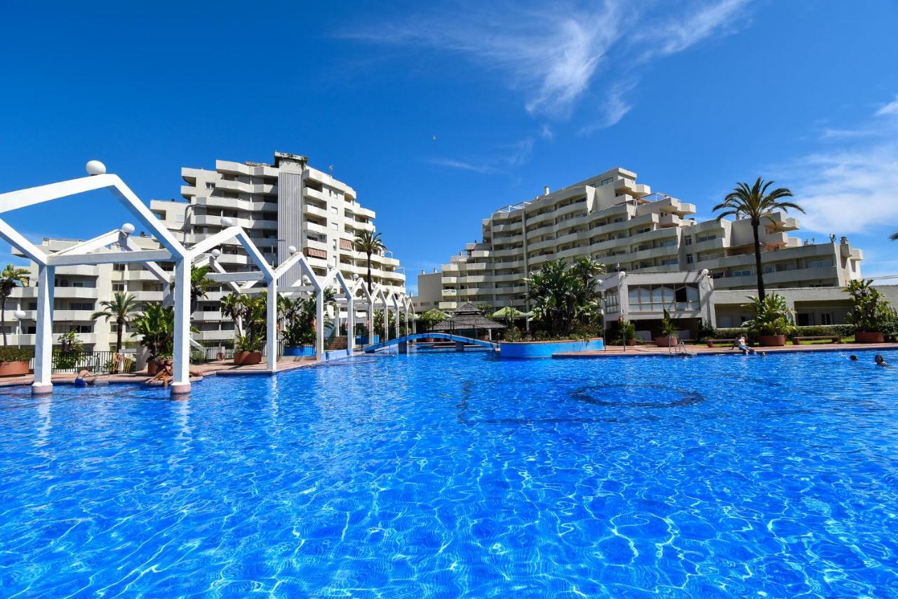 Benal Beach, Luxury Sea & Mountain View Beachside 1 Bedroom Apartment Benalmádena Exterior foto