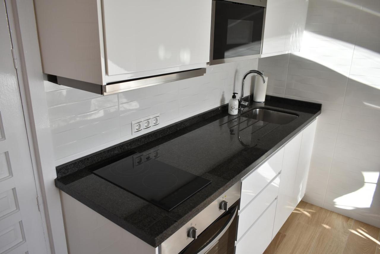 Benal Beach, Luxury Sea & Mountain View Beachside 1 Bedroom Apartment Benalmádena Exterior foto
